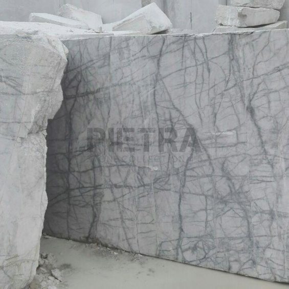 Semi White Spider Crystal — мрамор, снимка 2